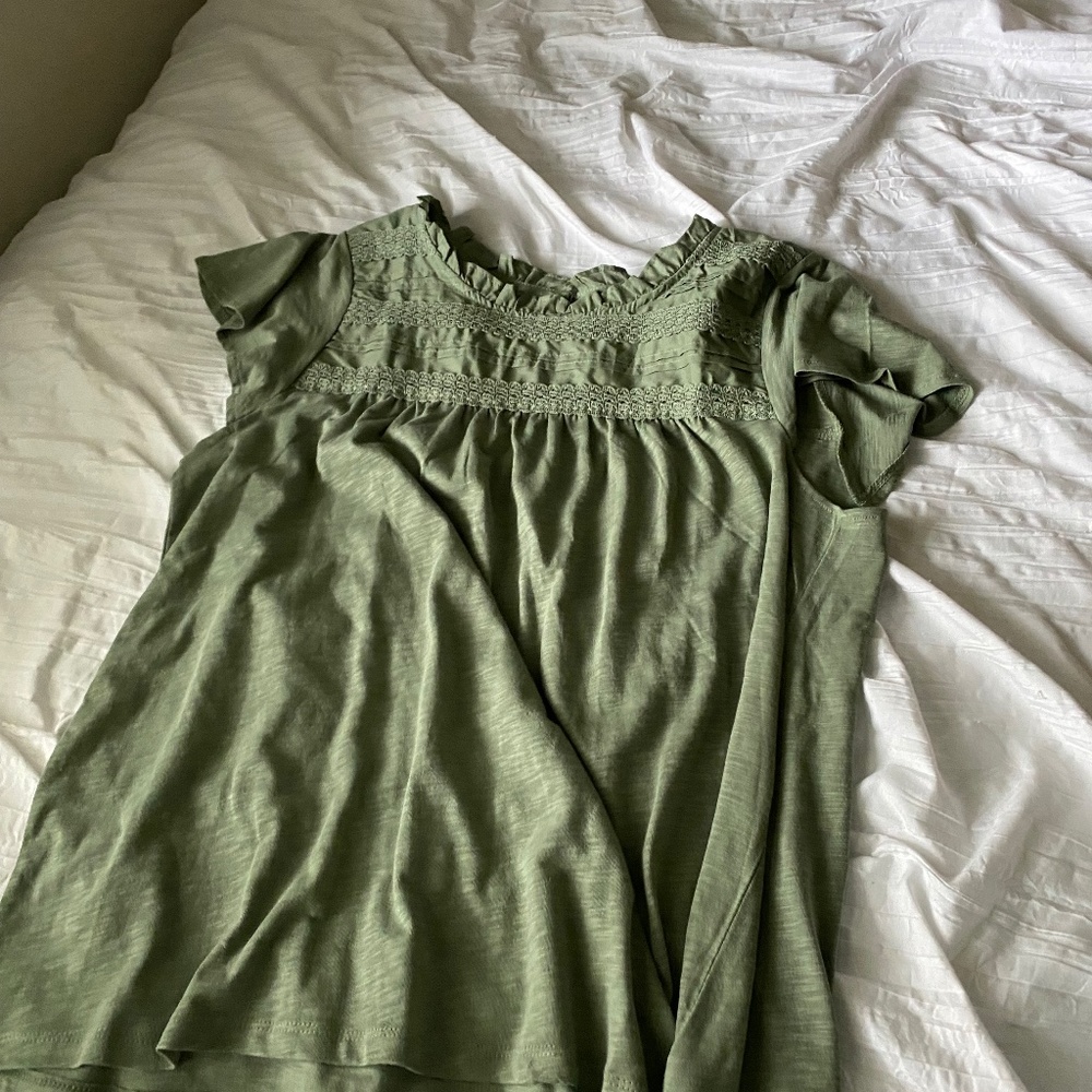 Green shirt